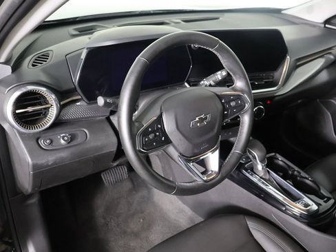 Used 2024 Chevrolet Trax ACTIV w/ Driver Confidence Package image 20