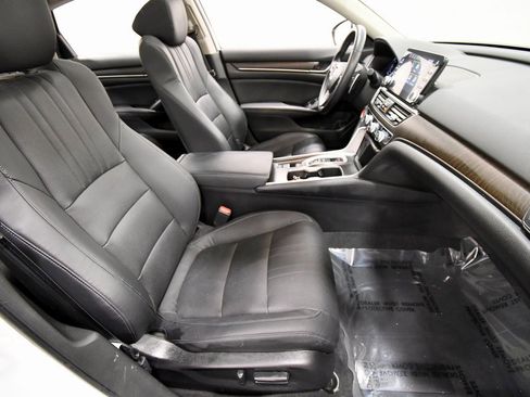 Certified 2018 Honda Accord EX-L image 18