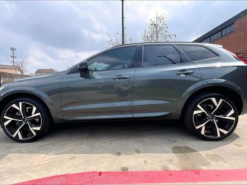New 2026 Volvo XC60 B5 Ultra w/ Protection Package Premier AWD/4WD image 21