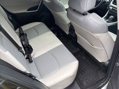Used 2022 Toyota RAV4 XLE Premium FWD image 21