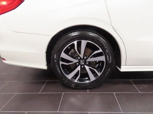 Used 2019 Honda Odyssey Elite image 14