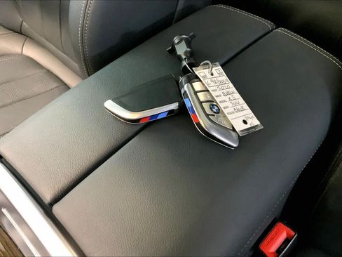 Used 2020 BMW X5 xDrive40i w/ M Sport Package AWD/4WD image 14
