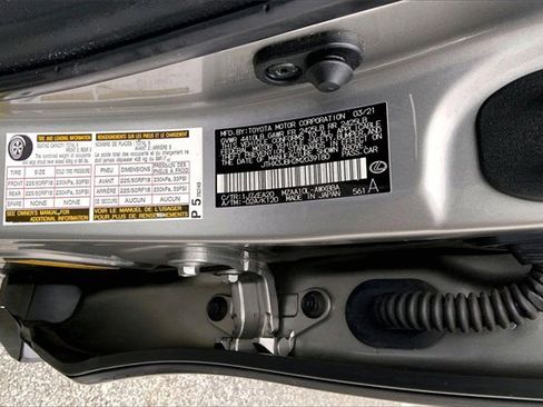 Used 2021 Lexus UX 200 w/ Accessory Package (Z2) image 21