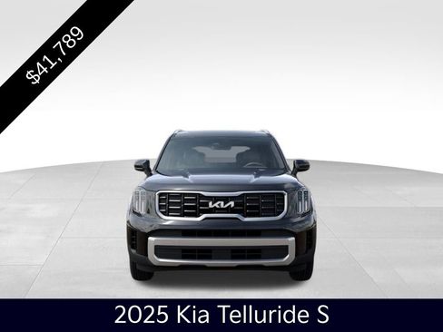 Certified 2025 Kia Telluride S image 2