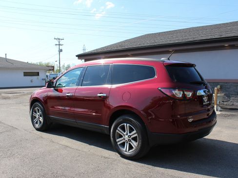 Used 2016 Chevrolet Traverse LT AWD/4WD image 9