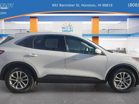Used 2020 Ford Escape SE FWD image 3