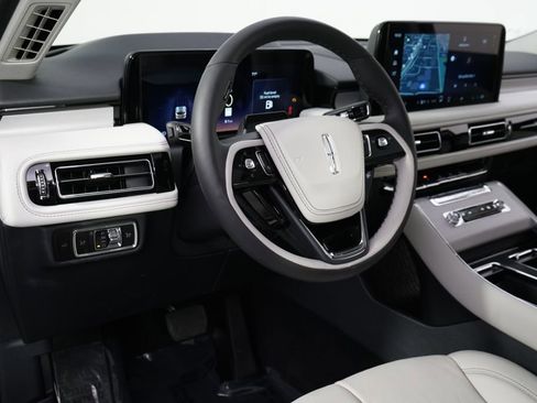 New 2026 Lincoln Aviator Reserve w/ Jet Appearance Package AWD/4WD image 11