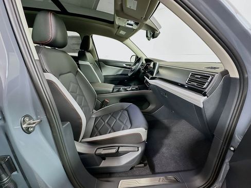 New 2026 Volkswagen Atlas Peak Edition AWD/4WD image 23