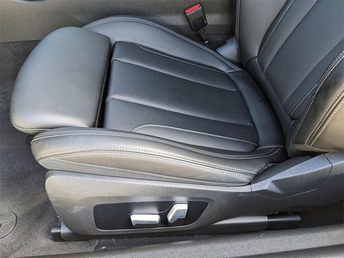 Used 2023 BMW 230i Coupe w/ Premium Package image 20