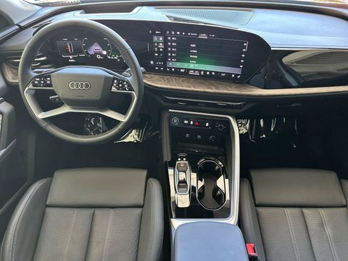 Used 2025 Audi Q5 Premium w/ Premium Plus AWD/4WD image 13