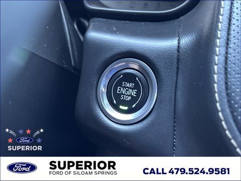 Used 2023 GMC Yukon SLT AWD/4WD image 34