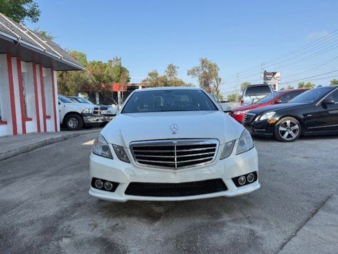Used 2010 Mercedes-Benz E 350 4MATIC Sedan image 2