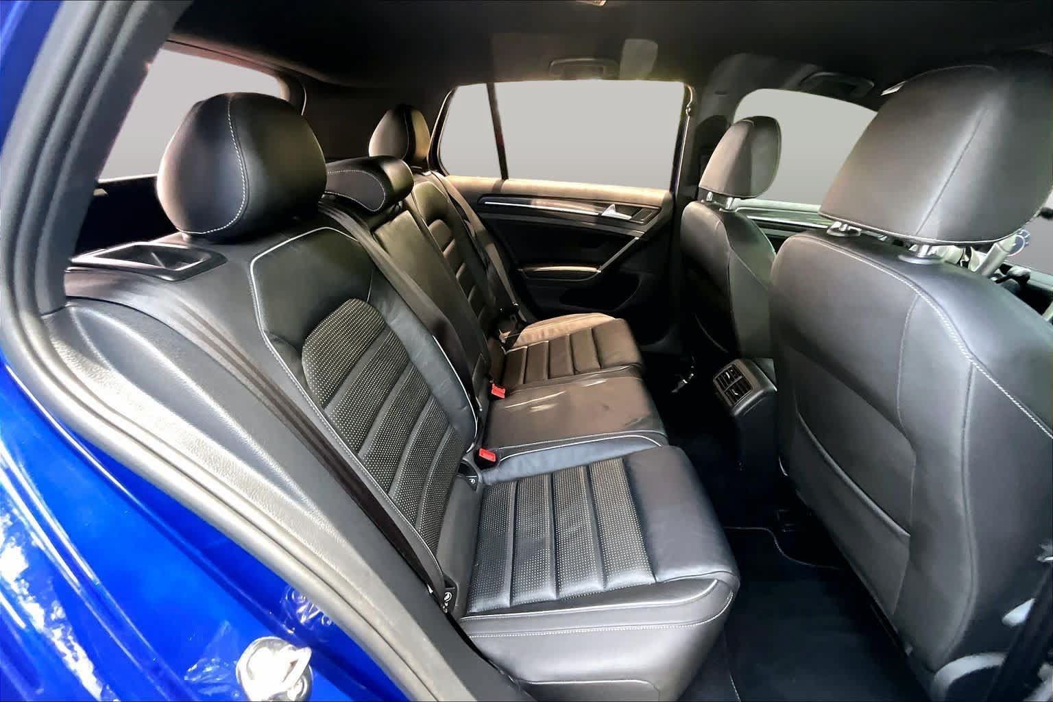 Used 2018 Volkswagen Golf R 4-Door AWD/4WD image 20