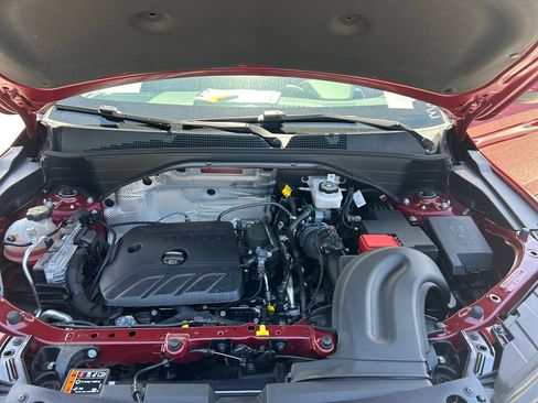 Used 2025 Chevrolet TrailBlazer LT AWD/4WD image 14