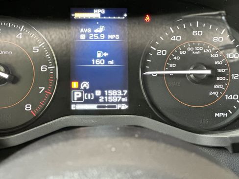 Used 2023 Subaru Crosstrek 2.0i AWD/4WD image 27