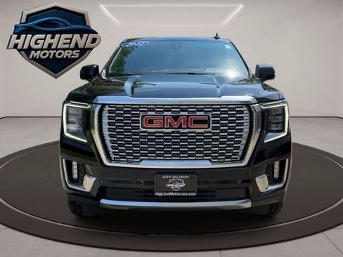 Used 2022 GMC Yukon XL Denali w/ Denali Ultimate Package AWD/4WD image 9