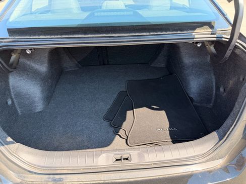 Used 2025 Nissan Altima 2.5 S image 9