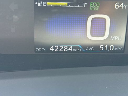 Used 2020 Toyota Prius XLE AWD/4WD image 13