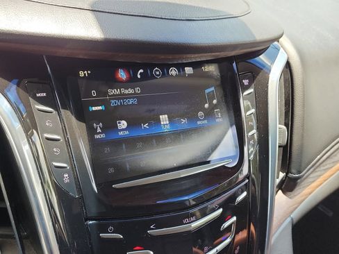 Used 2019 Cadillac Escalade ESV Premium Luxury AWD/4WD image 28