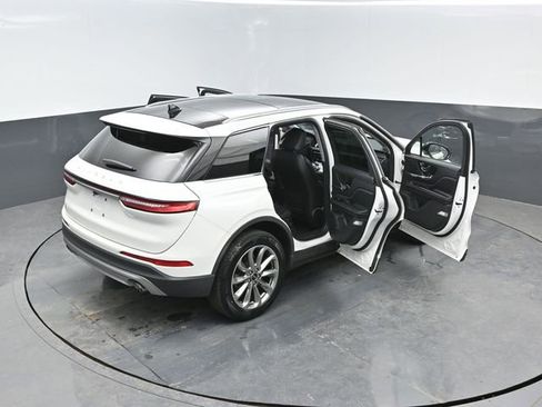 Used 2022 Lincoln Corsair AWD w/ Premium Package image 27