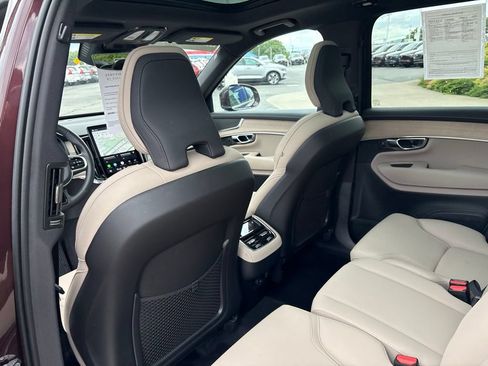 Certified 2025 Volvo XC90 B5 Core w/ Climate Package AWD/4WD image 31