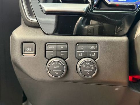 Certified 2022 Chevrolet Silverado 1500 RST AWD/4WD image 22