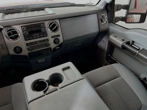 Used 2014 Ford F250 XLT w/ XLT Premium Package image 21