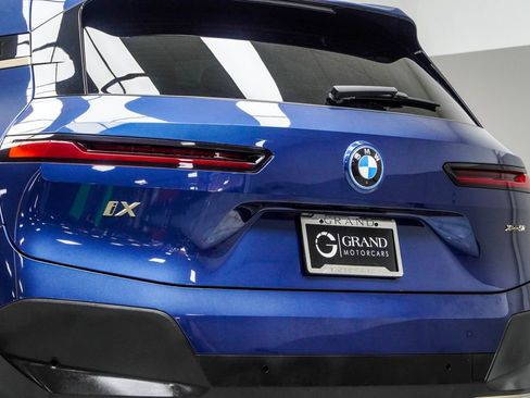 Used 2023 BMW iX xDrive50 image 14