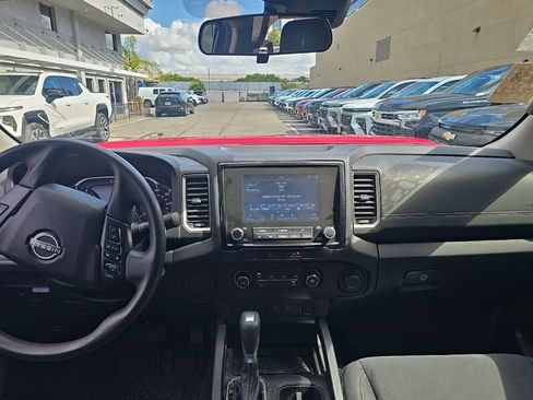 Used 2022 Nissan Frontier SV RWD image 5