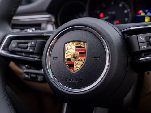 New 2026 Porsche Macan image 29