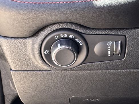 Used 2024 Dodge Durango GT image 24