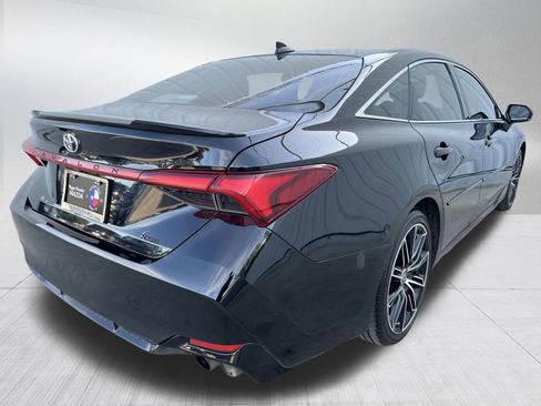 Used 2019 Toyota Avalon XSE FWD image 9