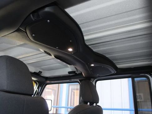 Used 2024 Jeep Wrangler Sport S image 20