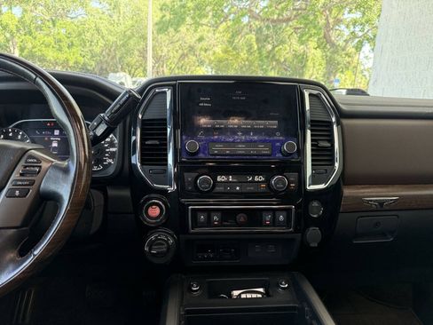 Used 2021 Nissan Titan Platinum Reserve w/ Moonroof Package AWD/4WD image 7