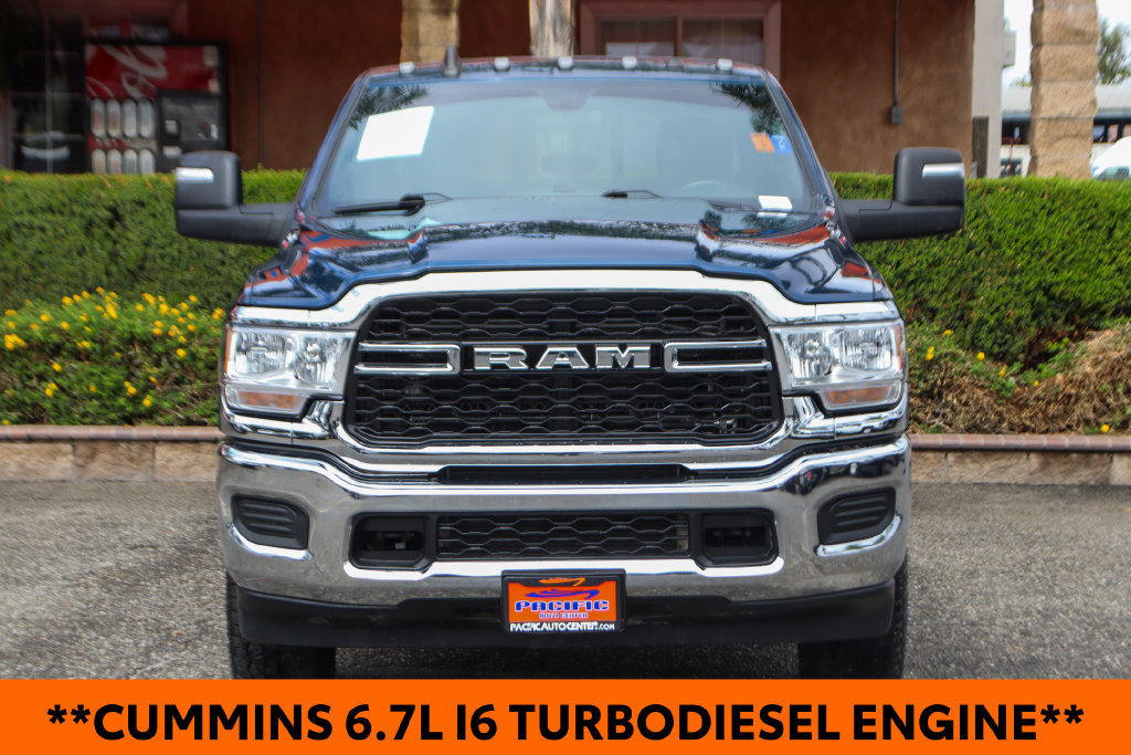 Used 2024 RAM 2500 Tradesman w/ Chrome Appearance Group AWD/4WD image 3