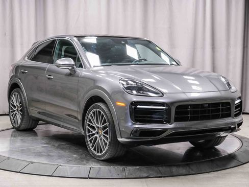 Used 2022 Porsche Cayenne image 5