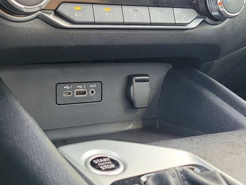 Used 2025 Nissan Altima 2.5 SV FWD image 28