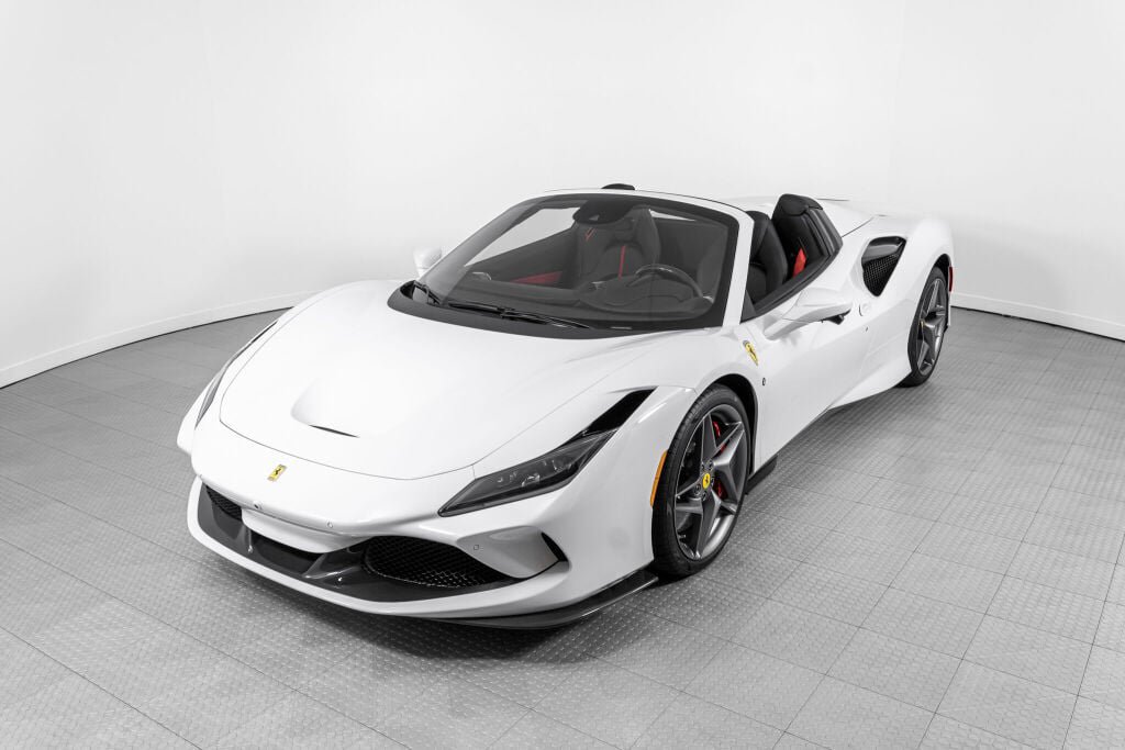 Used 2022 Ferrari F8 Tributo RWD image 6
