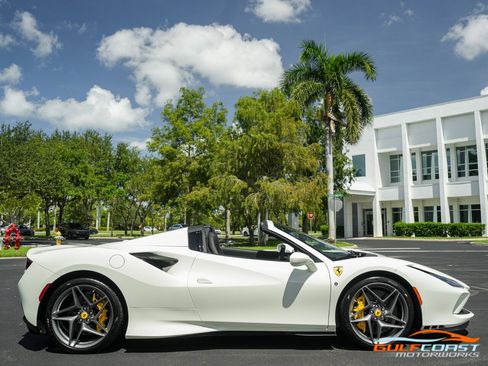 Used 2022 Ferrari F8 Tributo image 69