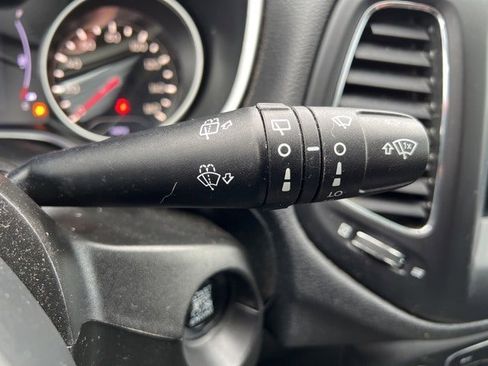 Certified 2019 Jeep Compass Latitude w/ Cold Weather Group image 19