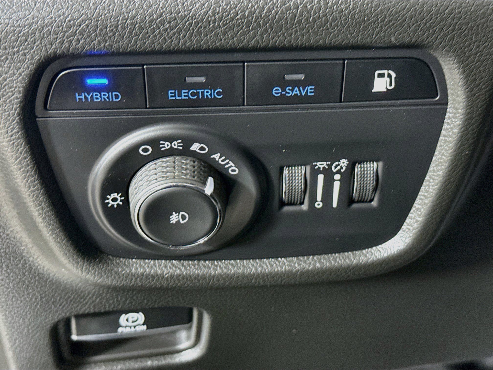 Used 2023 Jeep Grand Cherokee Trailhawk w/ Luxury Tech Group III AWD/4WD image 9