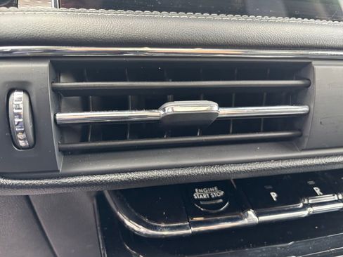 Used 2025 Lincoln Corsair Reserve w/ Equipment Group 202A AWD/4WD image 14