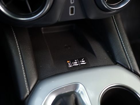 Used 2024 Chevrolet Blazer LT w/ Convenience Package FWD image 17