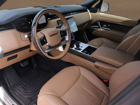 Used 2025 Land Rover Range Rover Autobiography AWD/4WD image 10