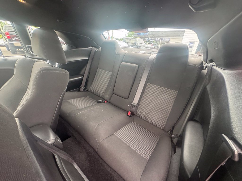 Used 2019 Dodge Challenger R/T RWD image 26