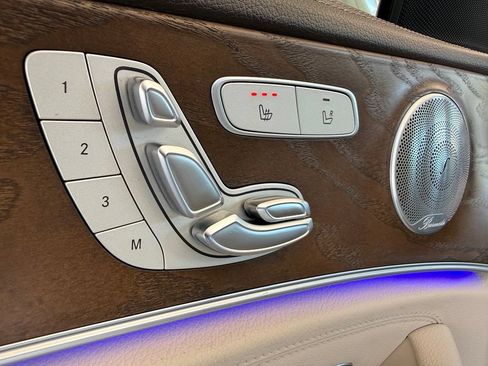 Used 2018 Mercedes-Benz E 300 image 28