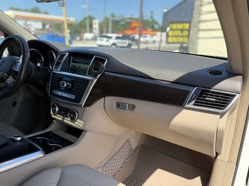 Used 2014 Mercedes-Benz ML 350 2WD image 24