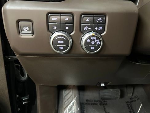 Used 2023 GMC Sierra 1500 Denali w/ Denali Reserve Package AWD/4WD image 33