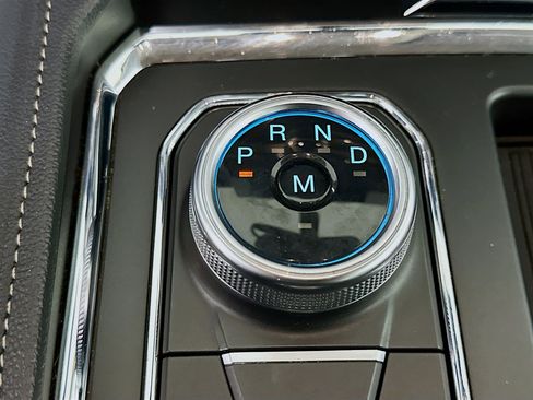 Used 2024 Ford Expedition XLT image 25