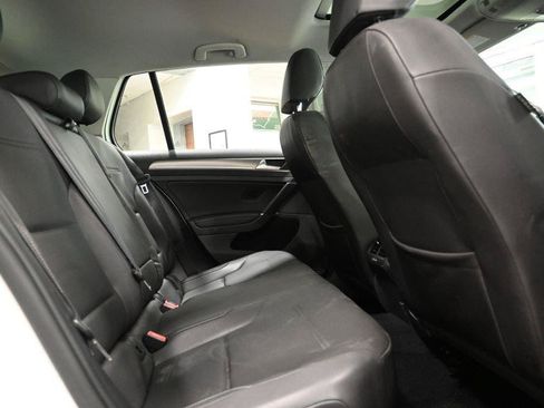 Used 2015 Volkswagen Golf S w/ Lighting Package FWD image 17
